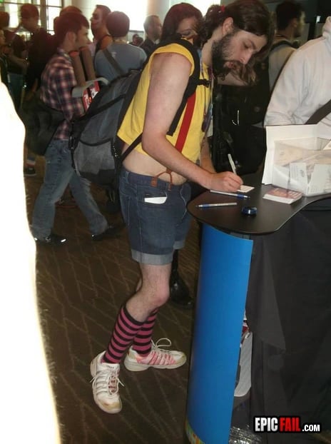 Moment: fashion FAIL