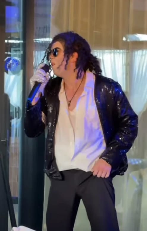 Clip: michael Jackson Impersonator FAIL