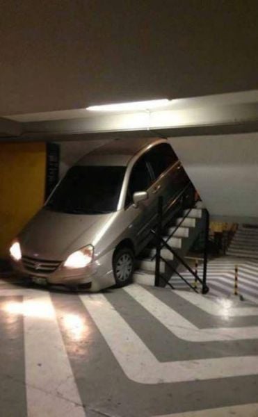 Driver crashes car down a flight of... stairs? — fail moment