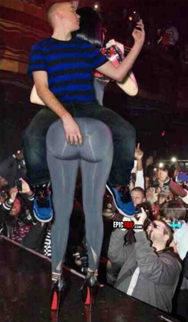Scene: booty WIN