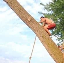 Rope swing gets unluckier the more I watch it β fail moment