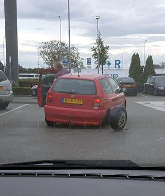 "FS: SUSPENSION FEELS LOOSE, OTHERWISE MINT" β fail moment