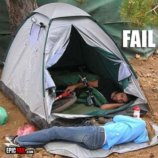 He'd rather sleep with his bike than his girlfriend — fail moment