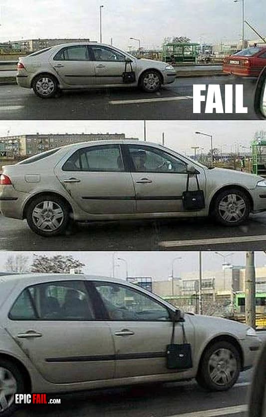 Woman forgets purse on rear view mirror — fail moment