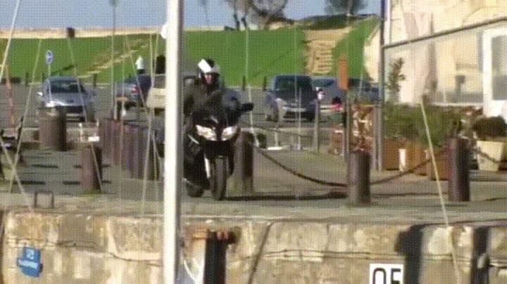 YOU LOOK COOL ON A MOTORCYCLE, UNTIL... β fail moment