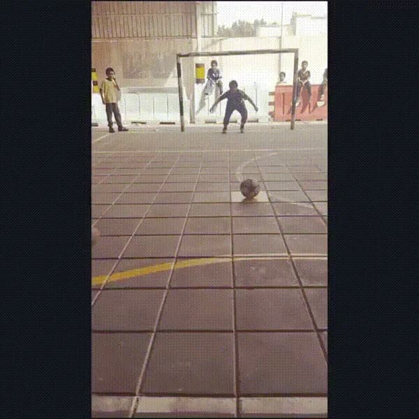 Kid thinks he's in the perfect spot to spectate a field goal then gets bopped in the face — fail moment
