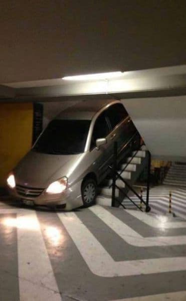 Driver crashes car down a flight of... stairs? — fail moment