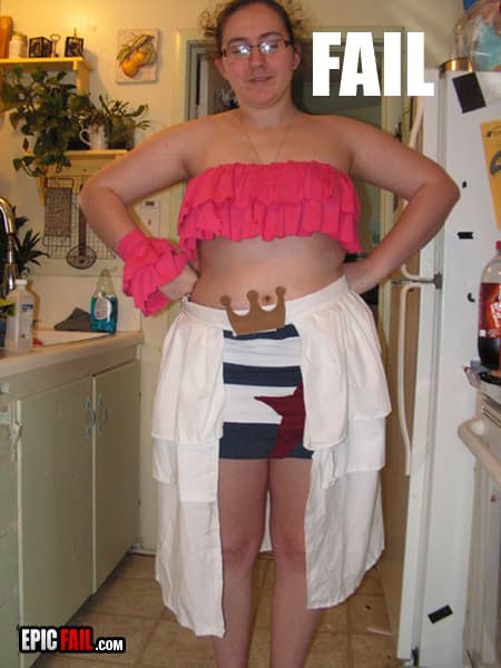 Caught on camera: cosplay Fail
