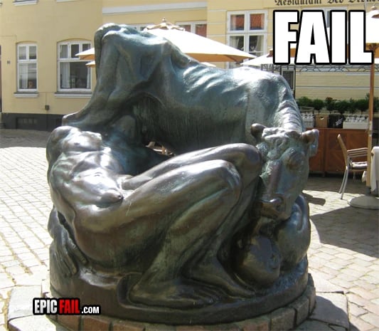 Caught on camera: epic Statue Fail