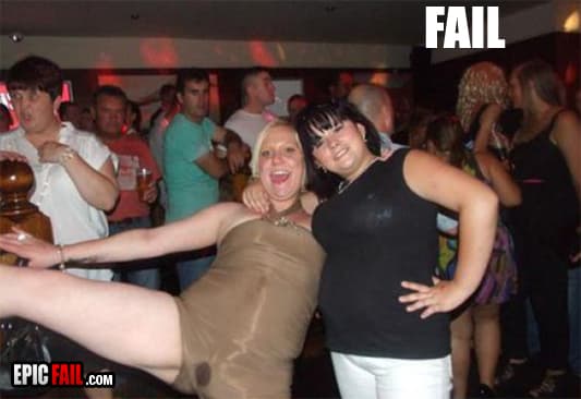 Moment: epic Party Photo Fail