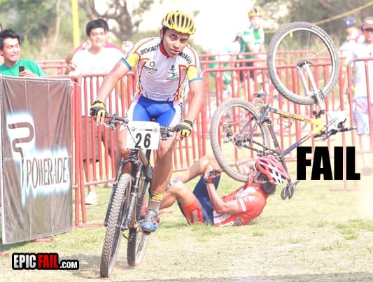 Watch: biker Fail