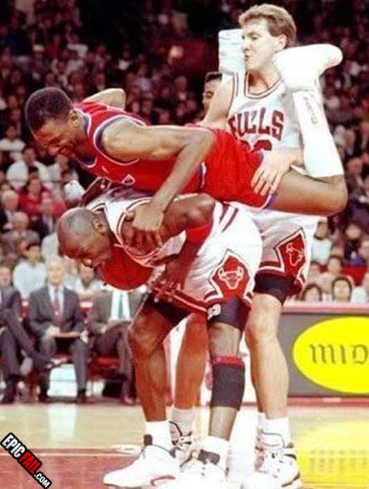 Moment: basketball Fail