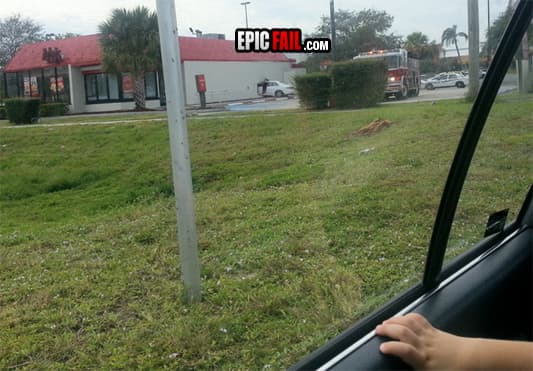 Watch: drive Thru Fail