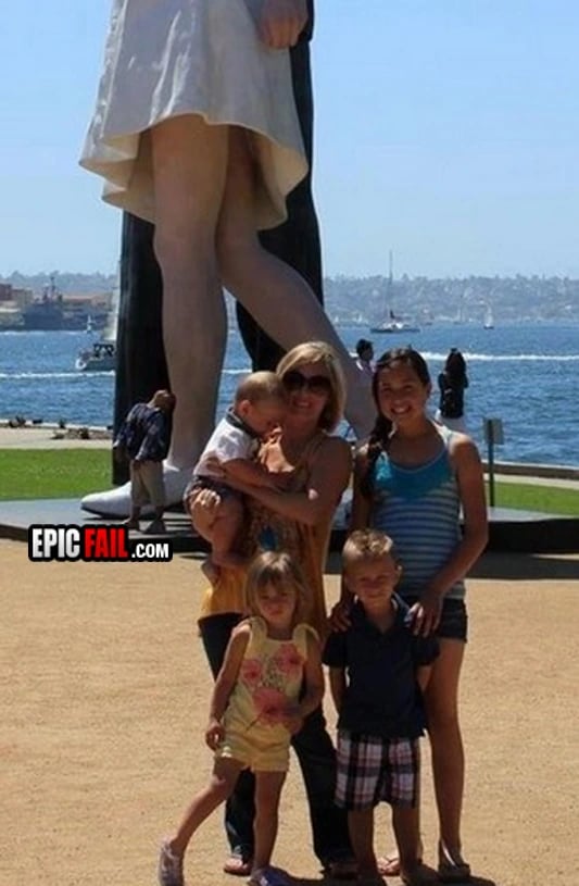 Clip: family Photo Fail