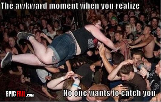 Moment: crowd Surfing Fail