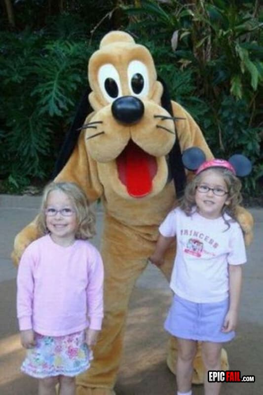 Moment: disney Vacation Photo Fail