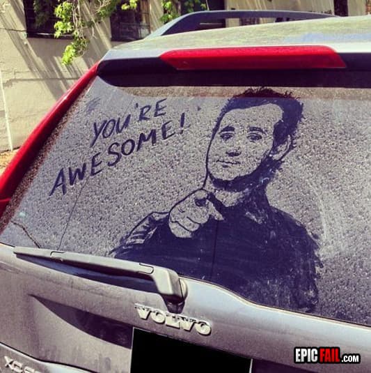 Caught on camera: bill Murray Dirt Art Win