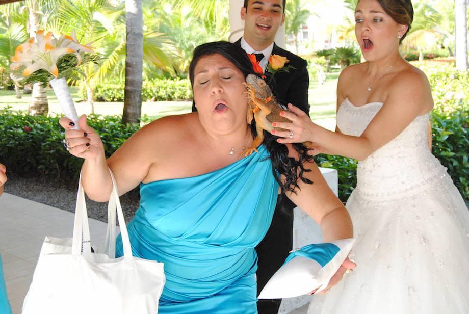 CAPTION THIS PHOTO BELOW β fail moment